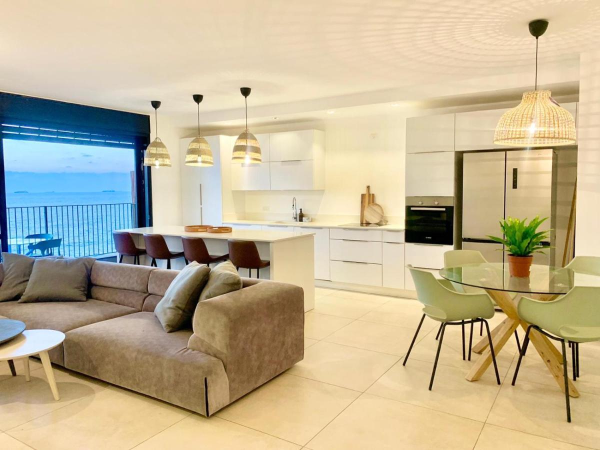 Beach Place Apartments ハイファ エクステリア 写真