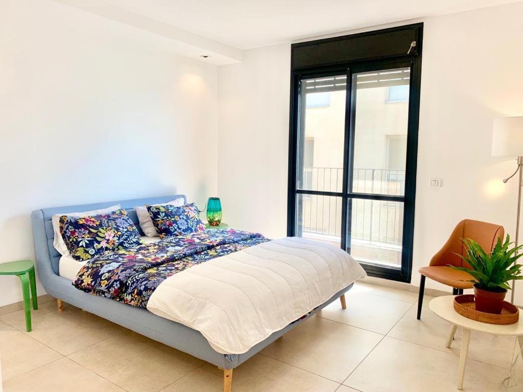 Beach Place Apartments ハイファ エクステリア 写真