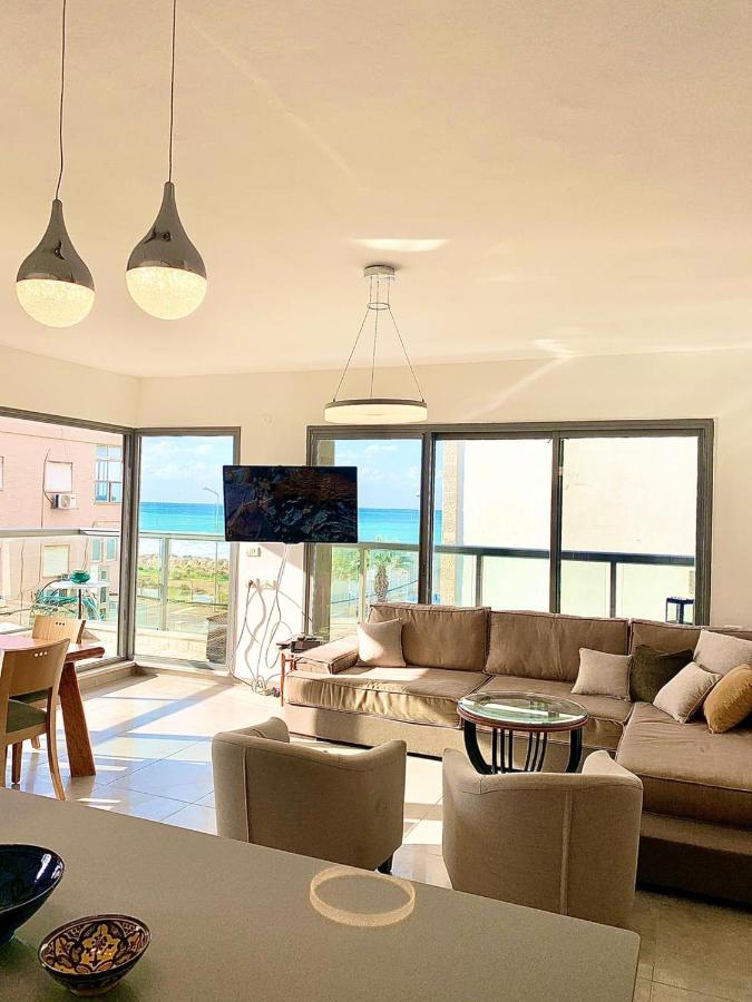 Beach Place Apartments ハイファ エクステリア 写真