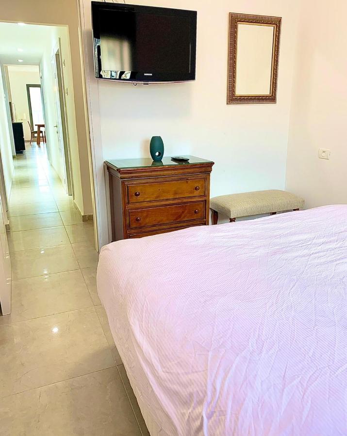 Beach Place Apartments ハイファ エクステリア 写真