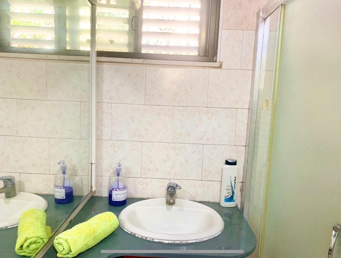 Beach Place Apartments ハイファ エクステリア 写真