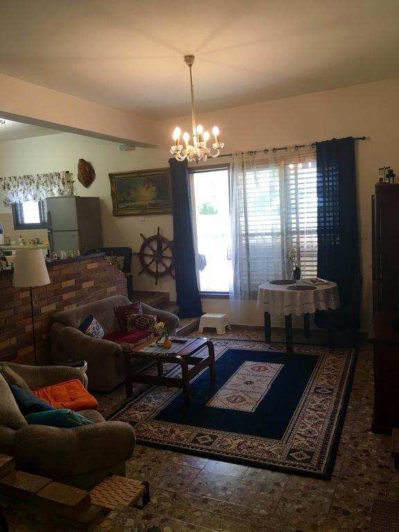Beach Place Apartments ハイファ エクステリア 写真